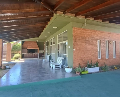 Casa en venta en Punta Chacra - Roldan