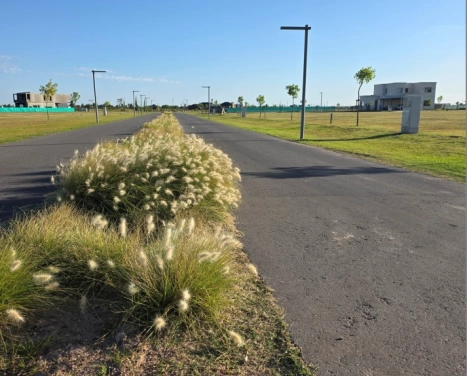 VENDO LOTES EN LAS FINCAS COUNTRY CLUB FUNES - 800 M2 - FINANCIACION