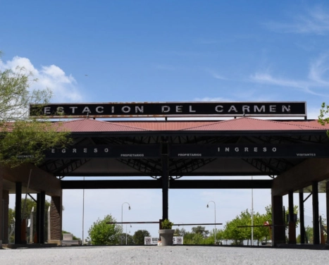 TERRENO EN VENTA. ESTACION DEL CARMEN 2200 M. C/ESCRITURA