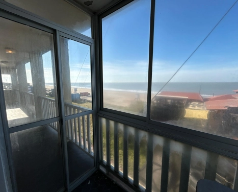 Departamento Frente al Mar en Paseo 104 y Playa - ¡Todos los Ambientes con Vista al Mar!