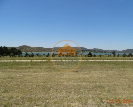 SOBRE AV. COSTANERA LAGO LOS MOLINOS TERRENO 1.568 M2 CON 20 MTS VISTA AL LAGO. POTRERO DE GARAY. ESCRITURA Y SERVICIOS
