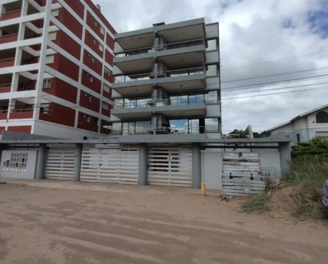 INCREIBLE DEPARTAMENTO 2 AMBIENTES C/COCHERA - ZONA CENTRO