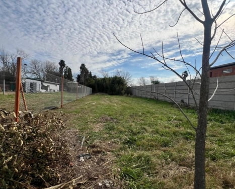 Terreno en Funes a la venta.