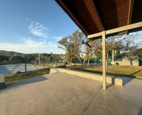Lote esquina, 432 mts, proximo al ingreso. Barrio Las Cañitas.