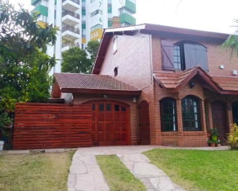 TRIPLEX DE CATEGORIA EN BARRIO NORTE