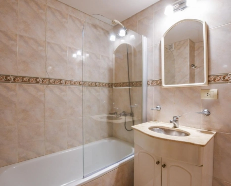 OPORTUNIDAD. VENTA DOS DORMITORIOS. COCHERA. ZONA RIO