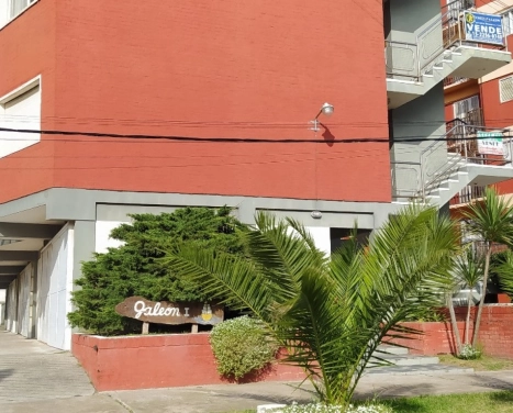 DEPARTAMENTO 3 AMBIENTES C/COCHERA EN 1° PISO
