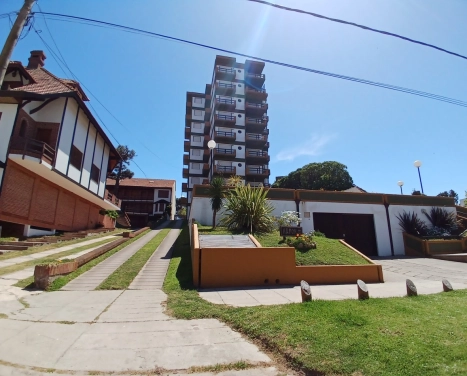 Venta de Dpto. - Edificio ARPON VII - Av. 2 e/Paseos 110 y 111 - Villa Gesell