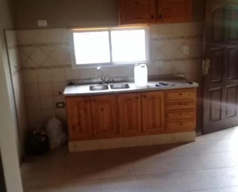 VENTA CASA CON JARDIN POLVORINES MALVINAS ARGENTINAS