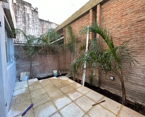 DOS DORMITORIOS RECICLADO A NUEVO - DOS PATIOS - BALCARCE 500