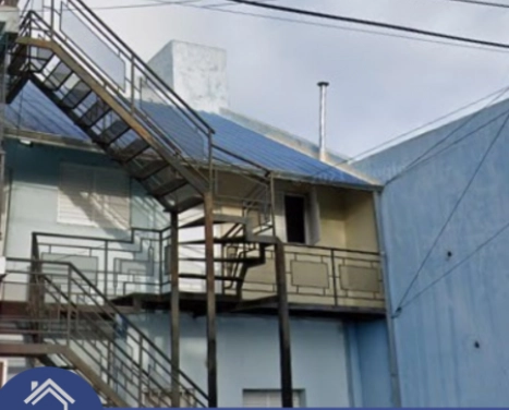 VENTA: Departamento calle Misiones y Uruguay