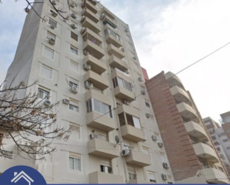 VENTA: Departamento tres dormitorios, calle Nogoya y San Martin