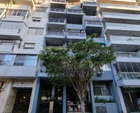 Venta Departamento duplex 2 dormitorios frente al rio