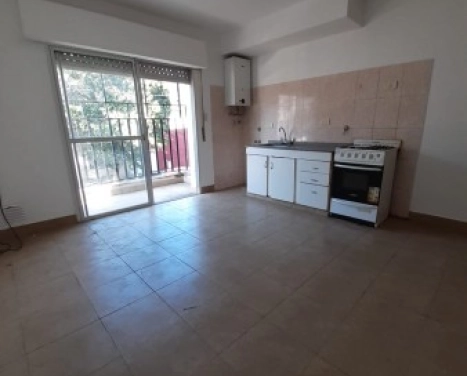 Monoambiente con balcon