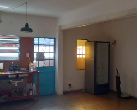 Departamento pasillo, Machain 2300. 2 dormitorios.