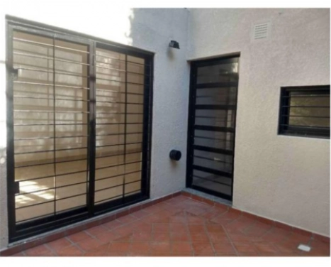 Dúplex interno seminuevo DOS DORMITORIOS - Patio - Terraza - Iriondo y Mendoza