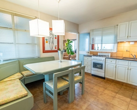 MB Negocios inmobiliarios Laprida 900.