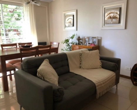 Oportunidad DOS DORMITORIOS - Balcón al frente - Impecable - Terraza con parrillero - Moreno 100