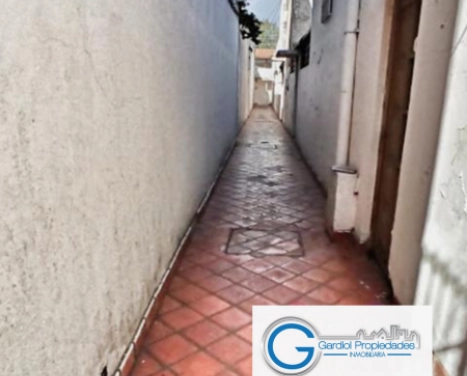 Oportunidad! Pasillo tipo dúplex- Dos dormitorios, dos patios - Avellaneda 263 bis