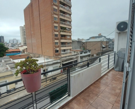 Departamento a una cuadra de Shopping La Paz