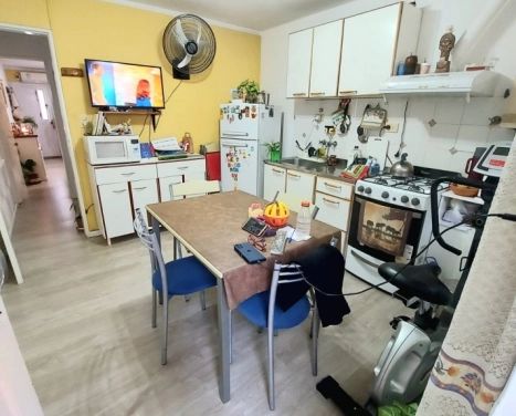 Montevideo 234, vendo hermoso duplex en complejo cerrado